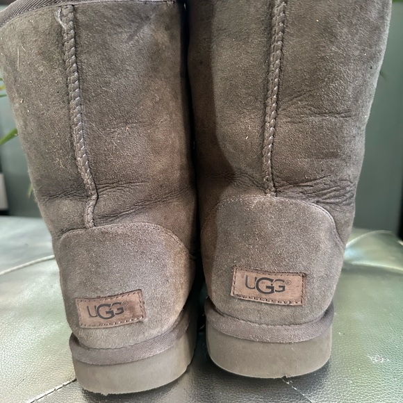 🩶Ugg boots🩶 - Picture 2 of 4